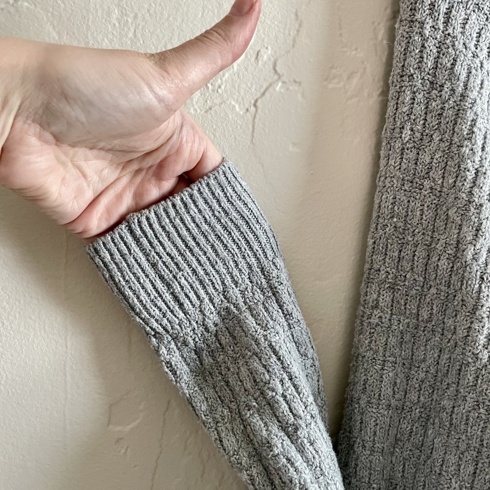 St. John's Bay Size Medium Sweater - Gray Tight Knit Pattern Long Sleeve Cozy - Picture 3 of 6